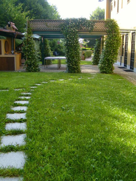 Casa Dei Frati Hotel Asti Szoba fotó